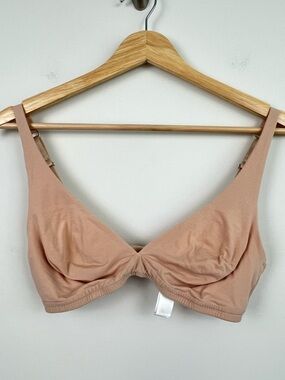 Hanro beige 1387 Cotton Sensation wire free bralette style bra, US 34C.